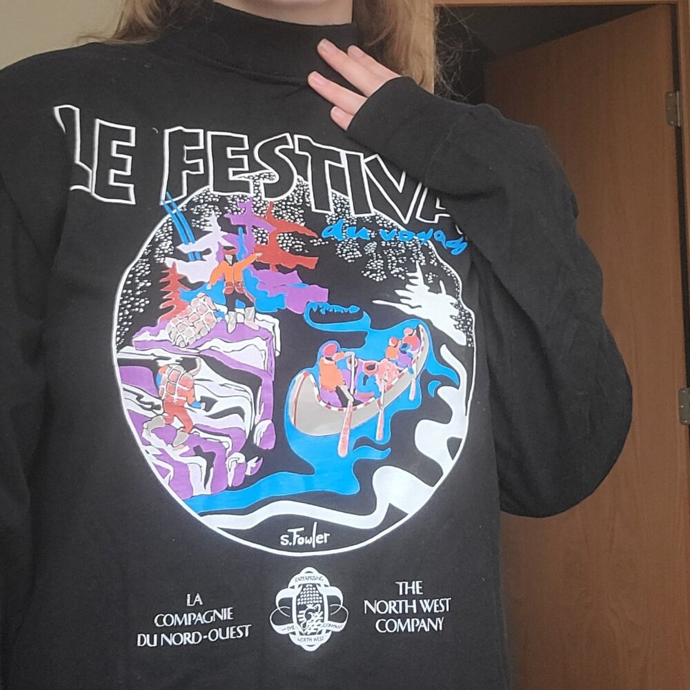 Vintage "Le Festival Du Voyageur" Long Sleeve